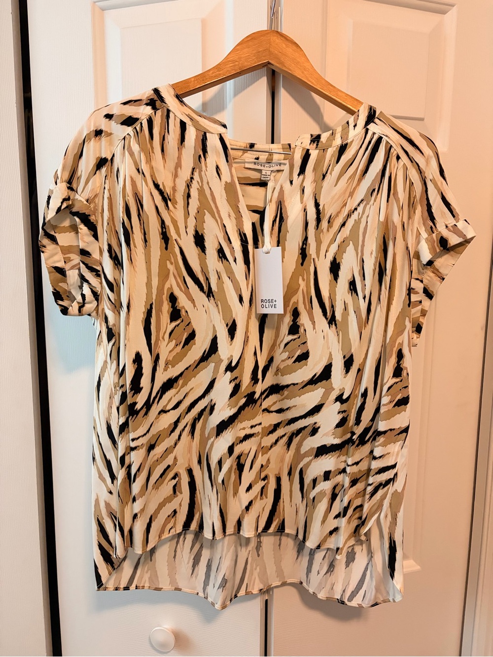 Rose & Olive Beige Black Animal-Print Short Sleeve Blouse